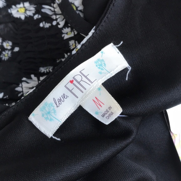 Crop top , love fire - Picture 2 of 3